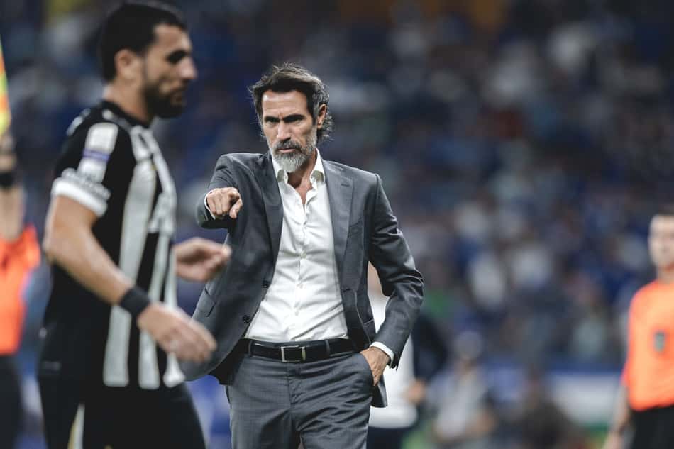 El Barba contra o Cruzeiro (Foto: Pedro Souza / Atlético)