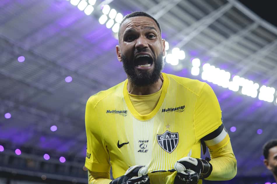 Éverson comemora contra o Ceará (Foto: Pedro Souza / Atlético)