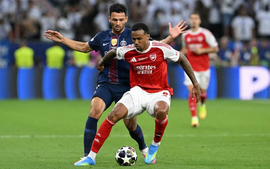 Gabriel Magalhães em ação na final da Champions League entre PSG e Arsenal