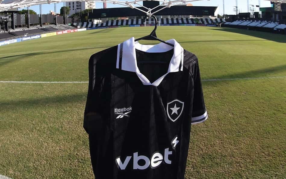 Botafogo mantém esquema para jogo contra o Ind. Petrolero; veja escalação