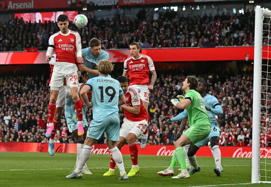 Havertz cabeceia para abrir o placar para o Arsenal contra o Burnley