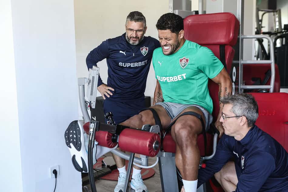 Hulk faz primeiros trabalhos no CT do Fluminense (Foto: Lucas Merçon/ Fluminense FC)