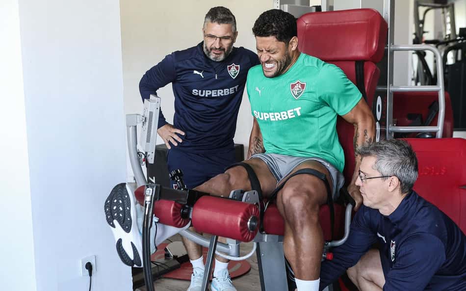 Hulk inicia testes físicos no Fluminense; veja vídeo