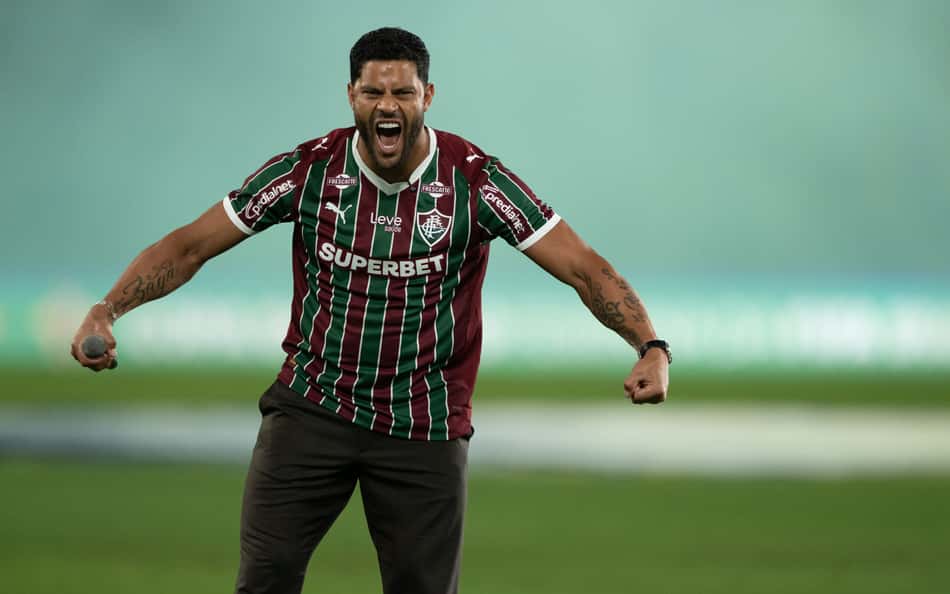 Hulk é apresentado à torcida do Fluminense no Maracanã: 'Ansioso'