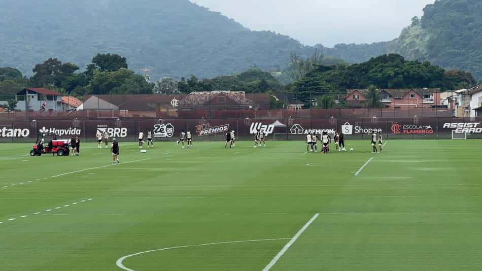 Flamengo treina no Ninho em preparação para clássico com o Vasco