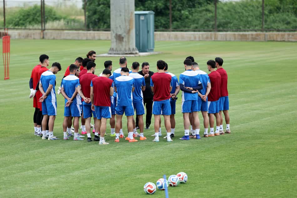 Treino da Seleção Iraniana na Turquia (Foto: Oner SAN / AFP) Irã Turquia