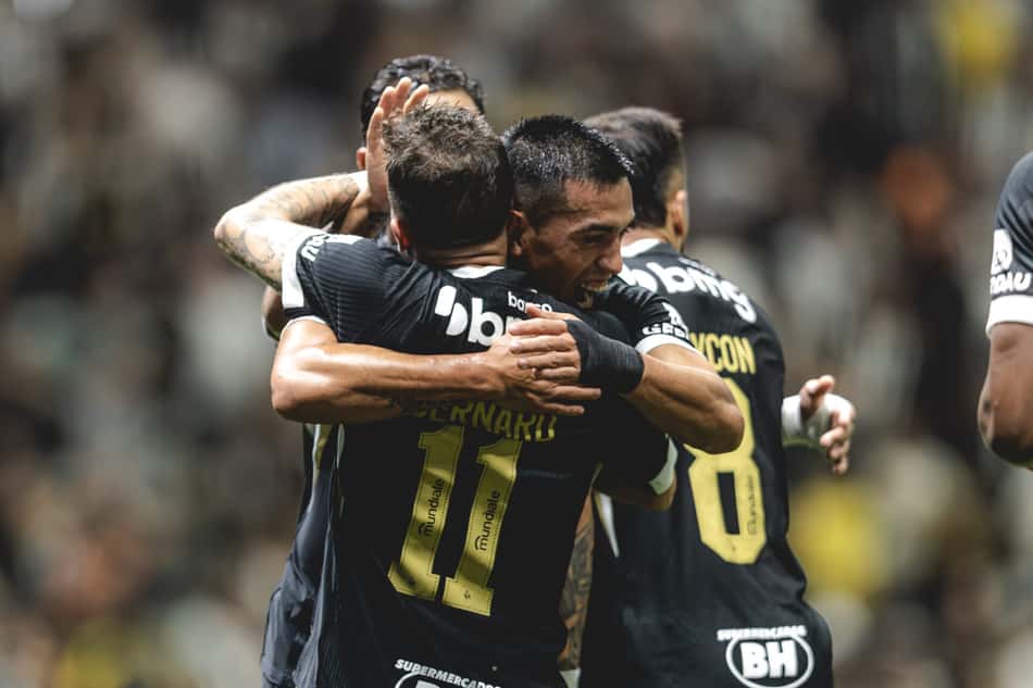 Jogadores do Atlético comemoram gol contra o Cienciano na Arena MRV (Foto: Pedro Souza / Atlético)