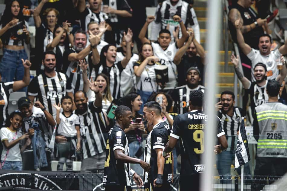 Jogadores do Atlético comemoram gol contra o Mirassol(Foto: Pedro Souza / Atlético)