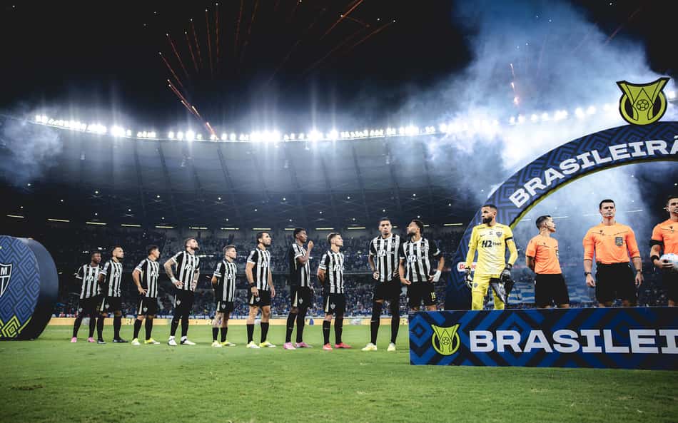 Jogadores do Atlético em partida do Brasileirão (Foto: Pedro Souza / Atlético)