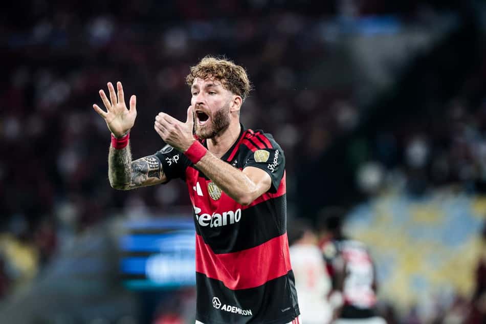 Léo Pereira durante partida do Flamengo na Libertadores
