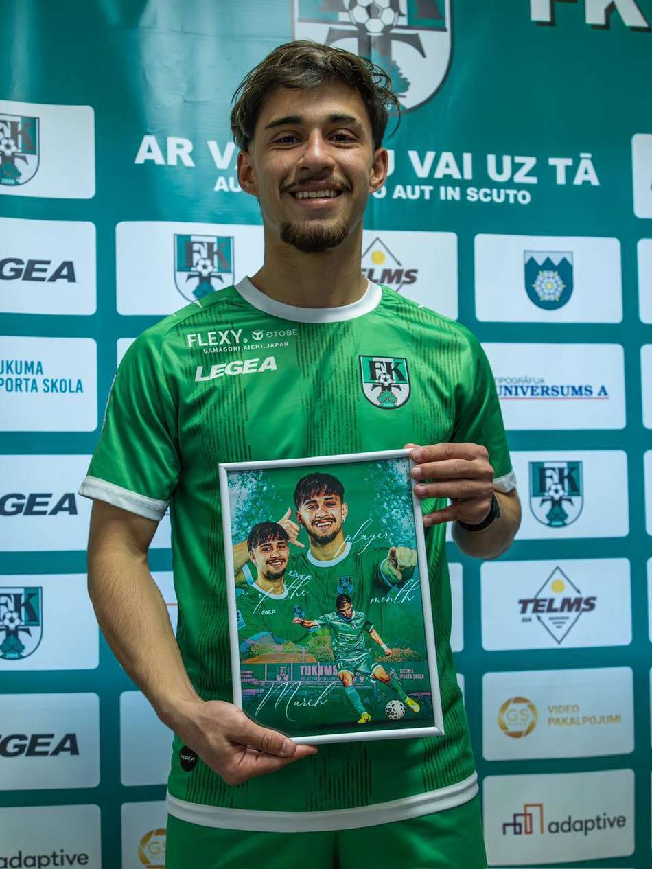 Leoni pelo FK Tukums 2000, da Letônia (Foto: Reprodução)