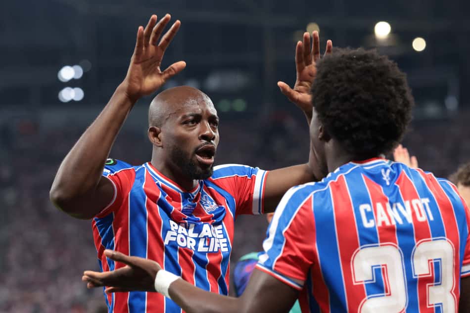 Mateta celebra gol marcado pelo Crystal Palace sobre o Rayo Vallecano na final da Conference League