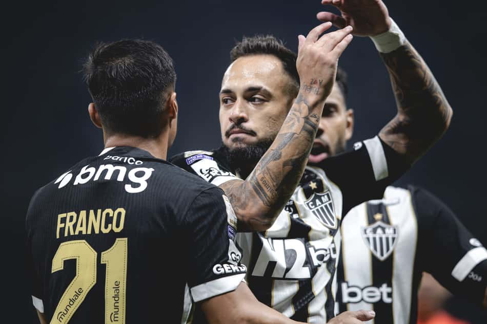 Maycon em clássico contra o Cruzeiro (Foto: Pedro Souza / Atlético)