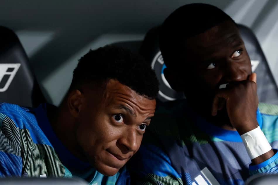 Mbappé em Real Madrid x Oviedo (Foto: Oscar DEL POZO / AFP)