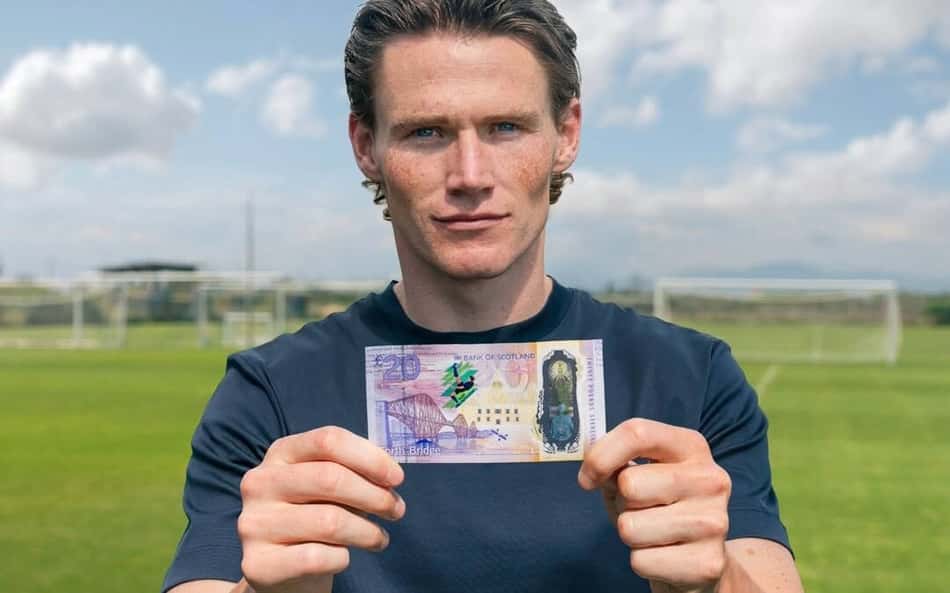 Rival do Brasil, McTominay ganha homenagem após gol histórico pela Escócia