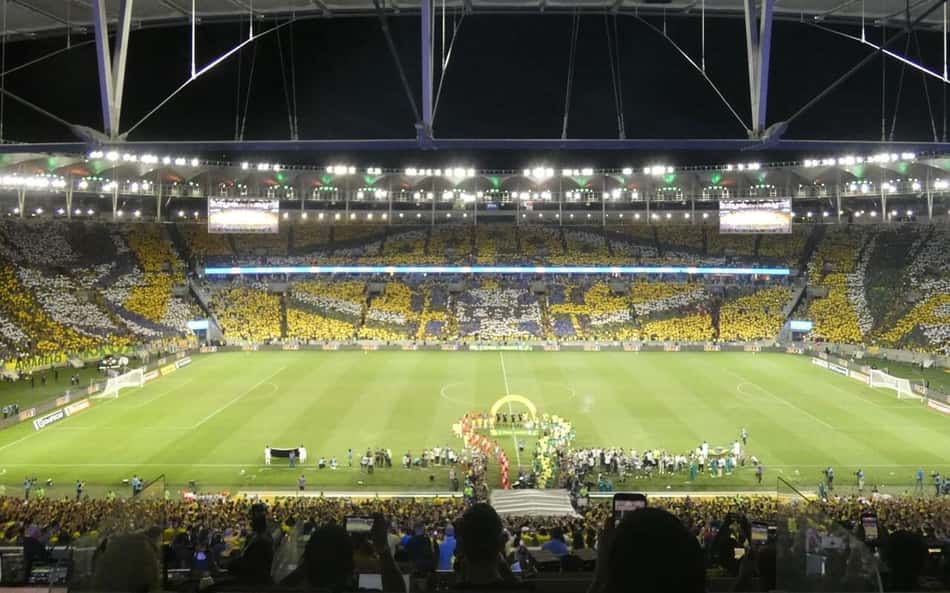 Mosaico, bandeirão rasgado, vaias e Rayan 'favorito': a torcida da Seleção no Maracanã