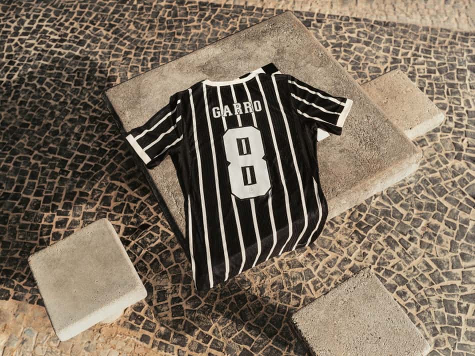 A coleção "INVA5Ã0", incluindo camisas de jogo, camisa de aquecimento, camiseta casual, jaqueta, calça e shorts (Foto: Divulgação)
