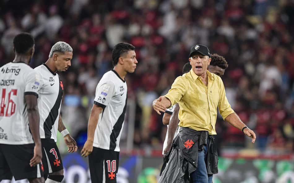 Renato Gaúcho faz forte discurso sobre 'jogadores desmotivados' no Vasco