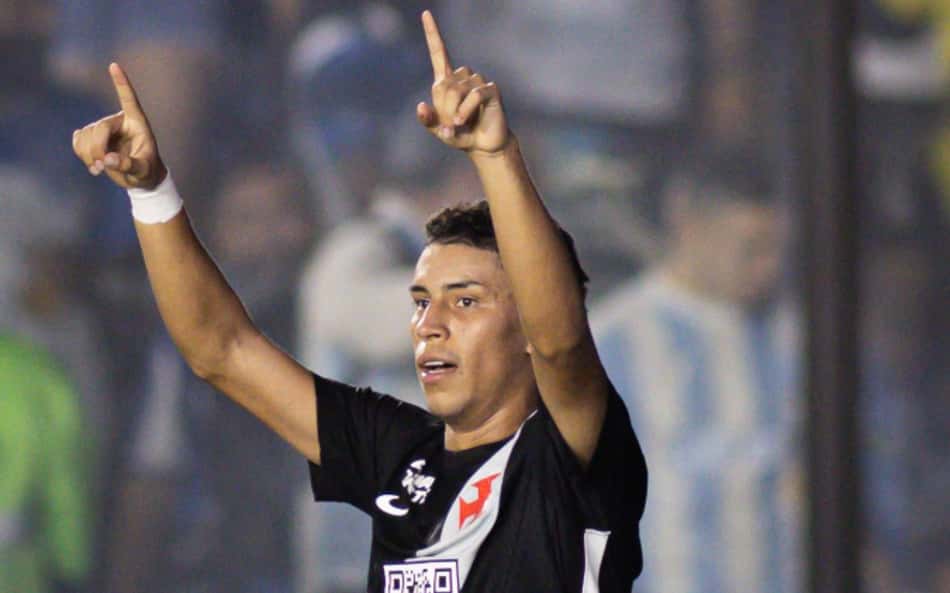 Vasco sofre 'empate rêlampago', mas avança na Copa do Brasil; dê suas notas
