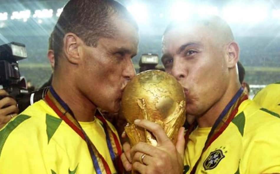 Ivete Sangalo e pentacampeões de 2002 farão show em amistoso do Brasil