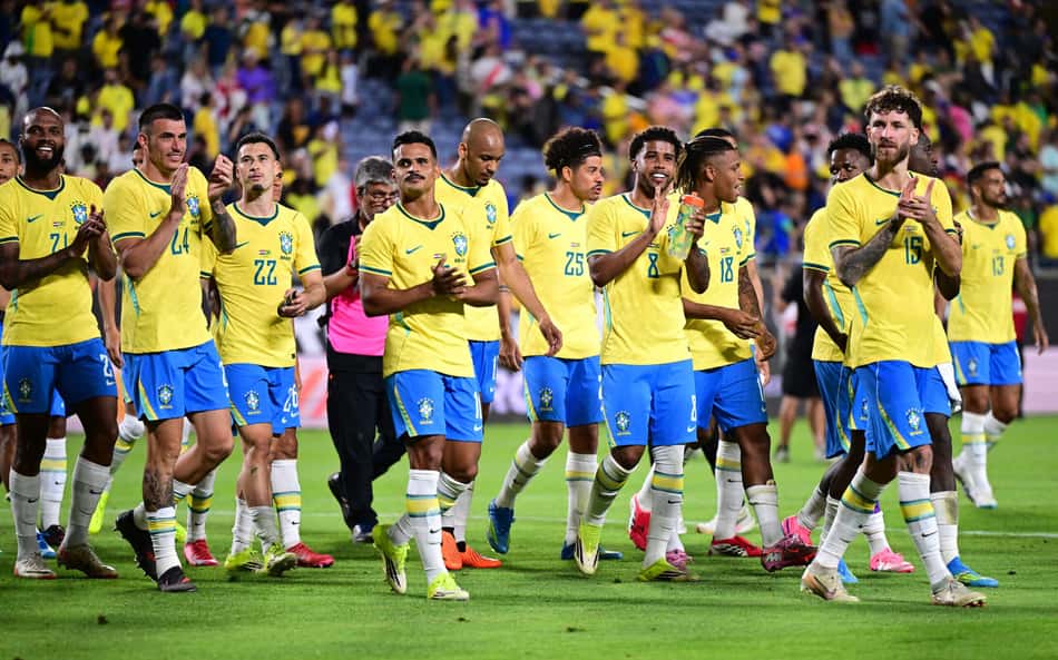 Seleção Brasileira comemora vitória sobre a Croácia por 3 a 1