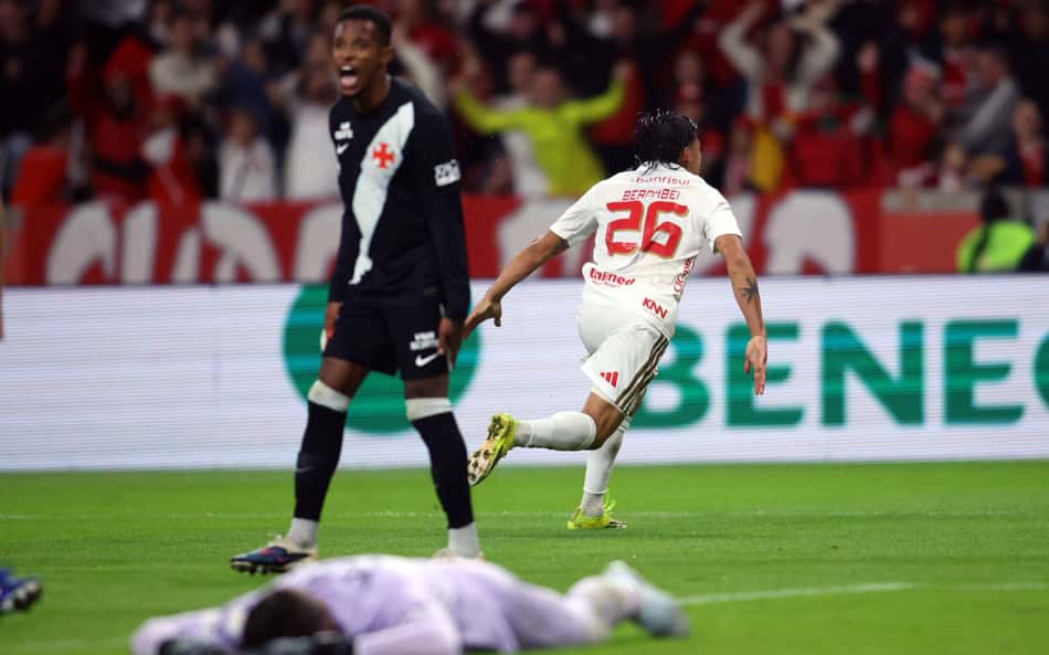O Internacional goleou o Vasco por 4 a 1 pelo Brasileirão (Foto: Edu Andrade/Fatopress/Folhapress)