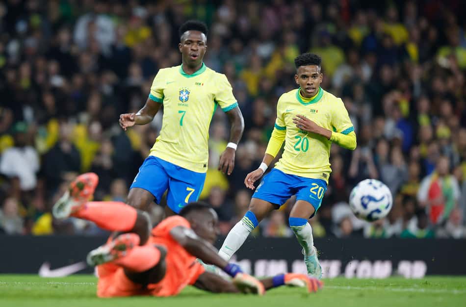 Vini Jr e Estêvão em ação na Seleção Brasileira