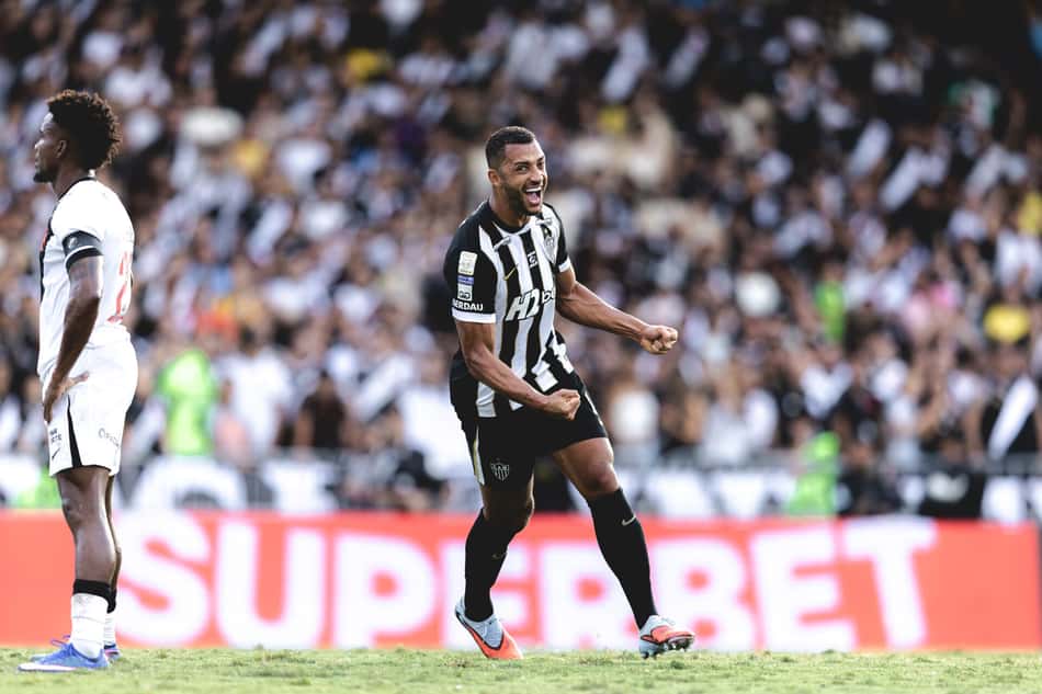 Vitor Hugo comemora gol contra o Vasco (Foto: Pedro Souza / Atlético)