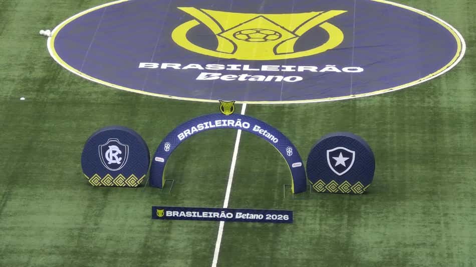 Botafogo e Remo se enfrentam no Nilton Santos (Foto: Leonardo Bessa/Lance!)