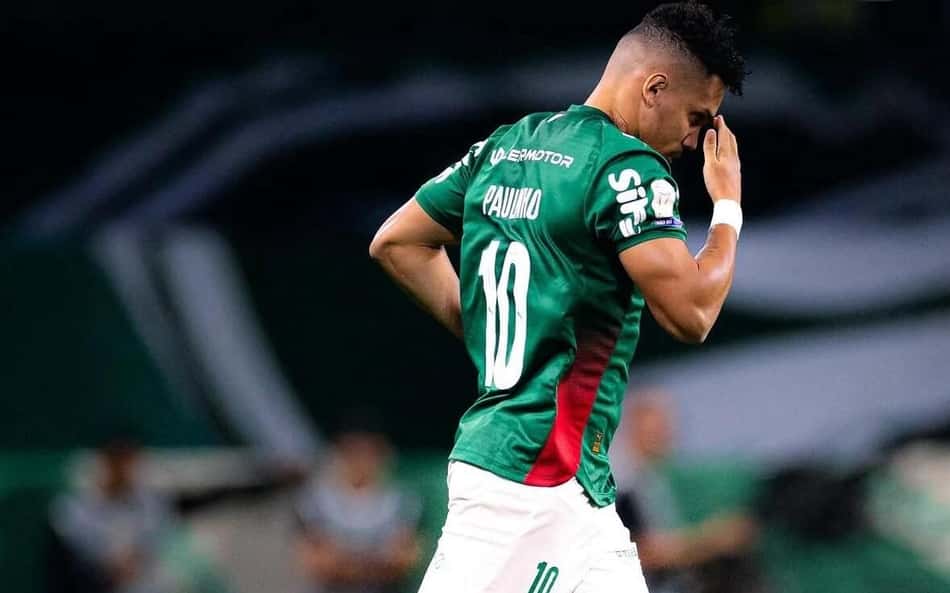 Retorno de Paulinho ao Palmeiras vai de euforia à lamentação em noite de aplausos no Allianz