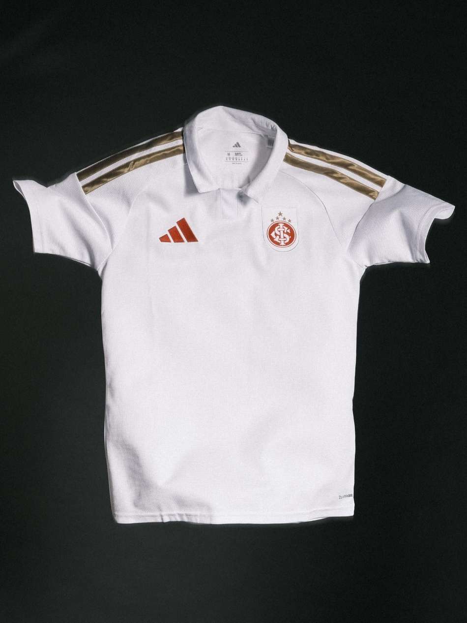 Novo segundo uniforme, versão manga curta, do Internacional para a temporada 2026 (Crédito: Divulgação/Sport Club Internacional).