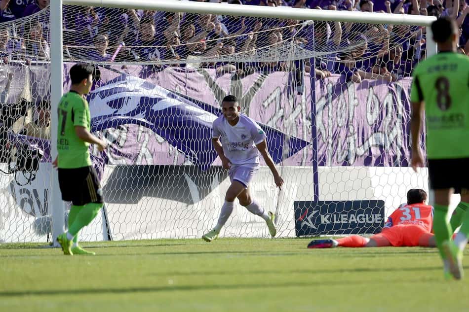 Airton atacante do Anyang