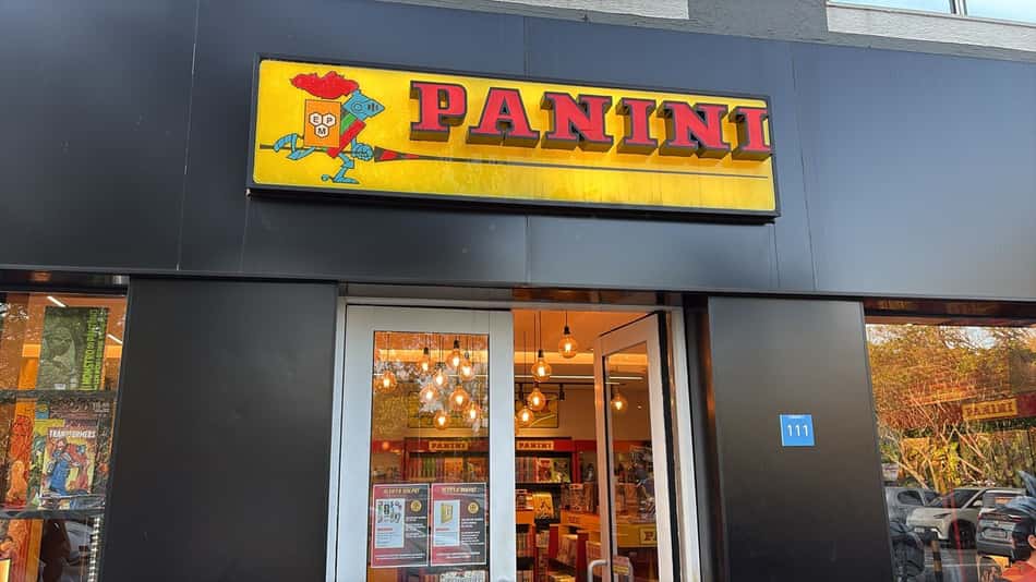 Loja da Panini, que vende figurinhas da Copa