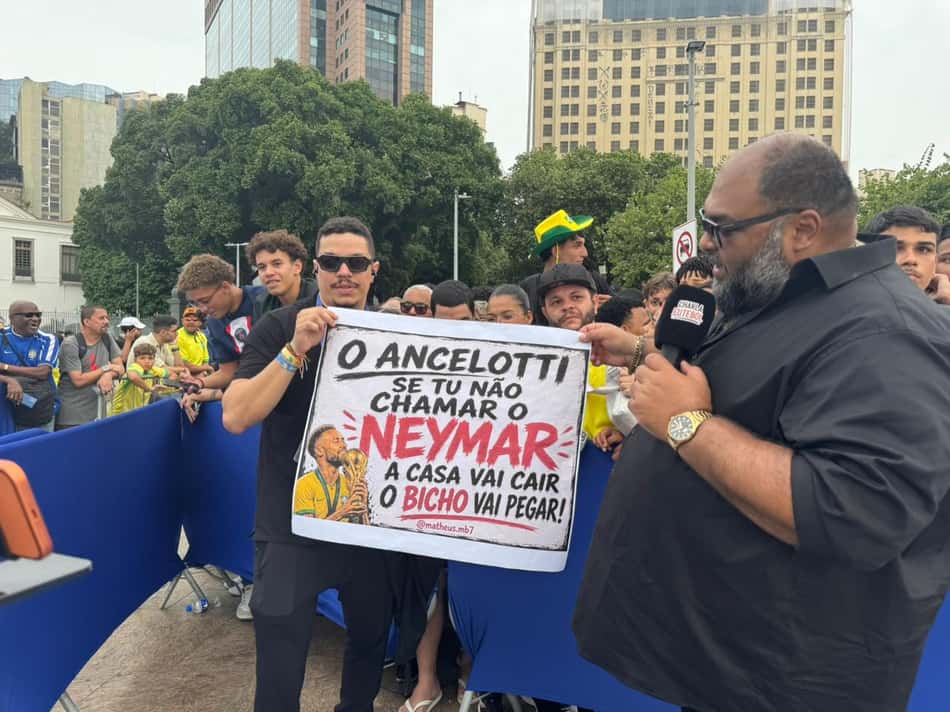 Cartaz sobre Neymar na convocação para a Copa do Mundo (Foto: Fernanda Gondim/ Lance!)