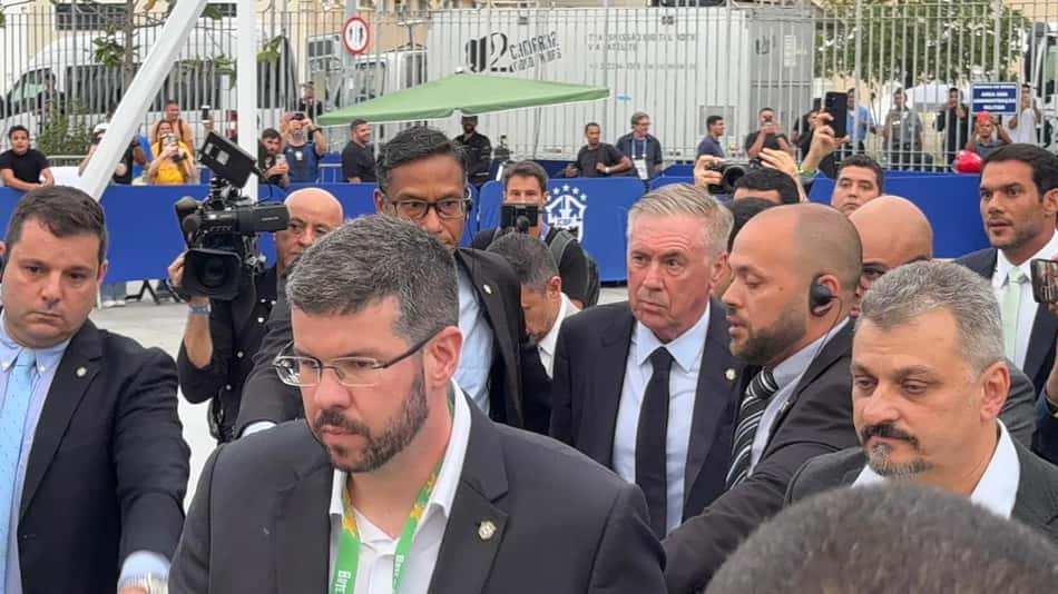 Carlo Ancelotti chega ao Museu do Amanhã para convocar a Seleção Brasileira para a Copa do Mundo (Foto: Fernanda Gondim/ Lance!)