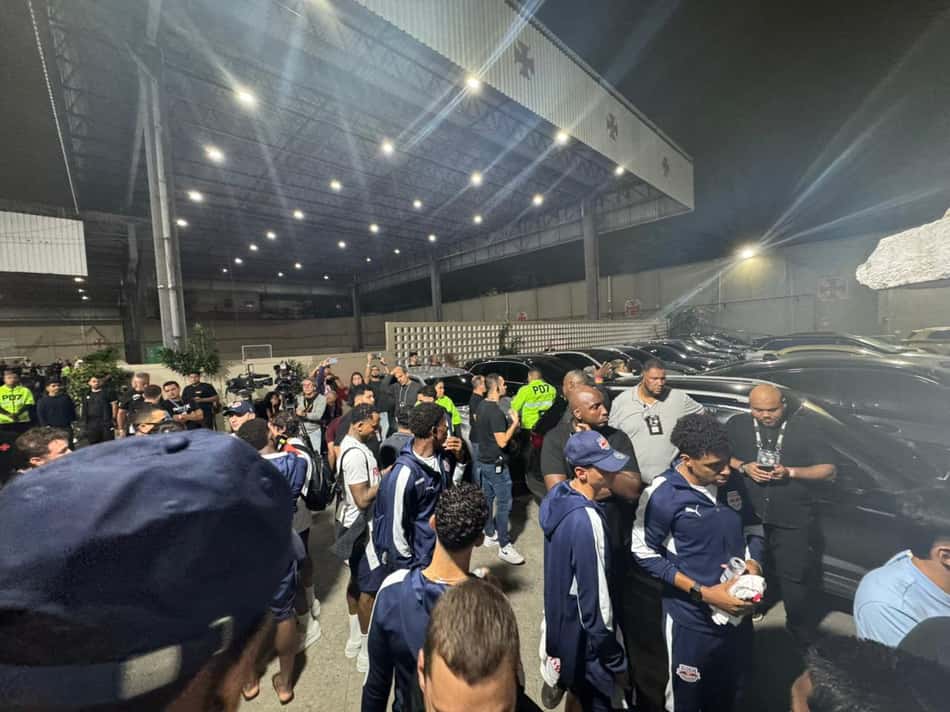 Jogadores do Bragantino tem saída "barrada" por questões de segurança 