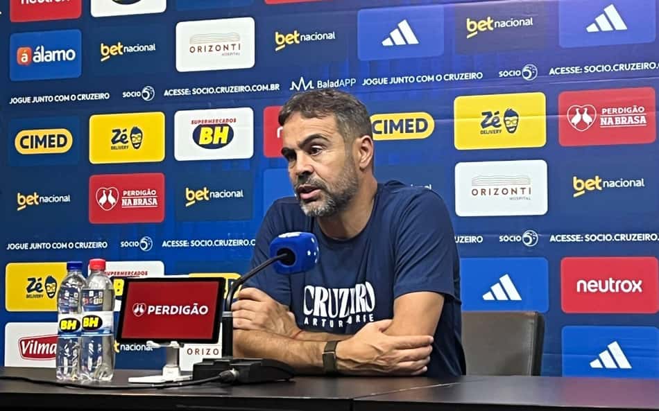Artur Jorge vê 'sabor amargo' no empate do Cruzeiro com o Fluminense