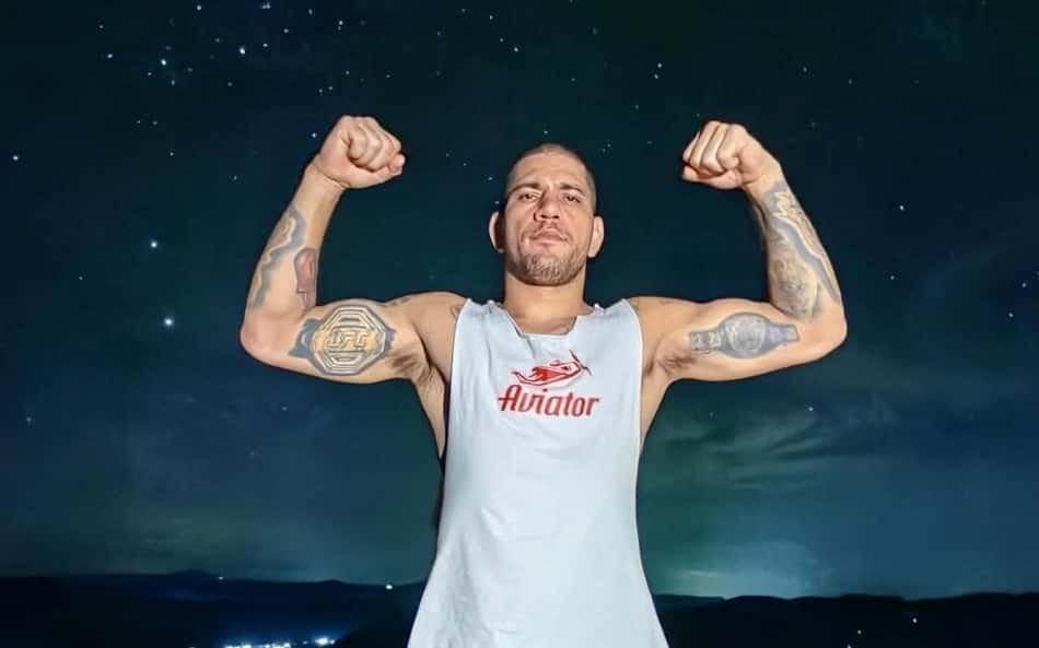Treinador detalha preparação de Poatan para UFC Casa Branca: 'chegou a 116kg'