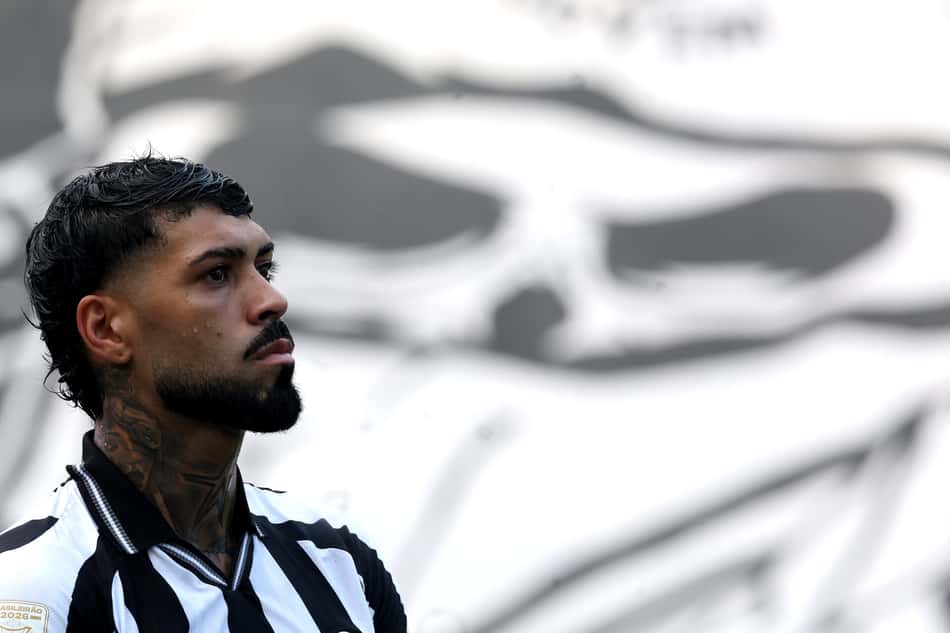 Defensor revelou detalhes de sua saída do clube carioca (Foto: Vitor Silva/Botafogo)