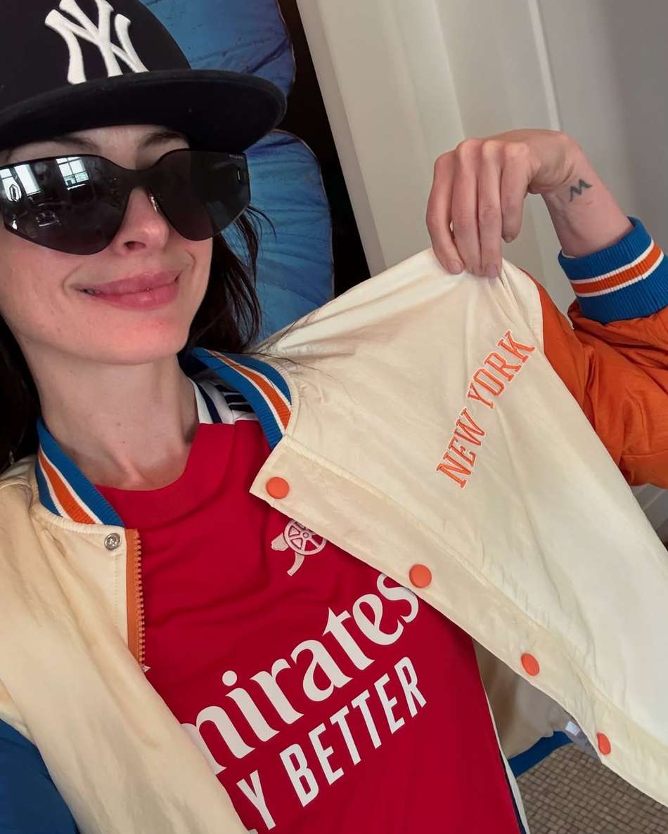Ganhadora de Oscar, Anne comemora classificação de Arsenal à final da Champions (Foto: Reprodução/Instagram)