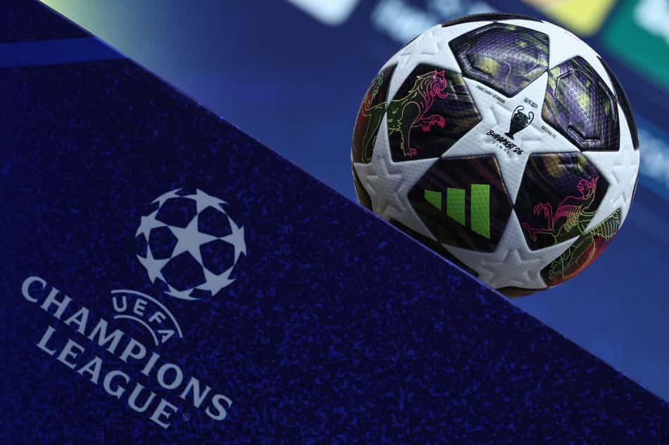 bola da partida da final da Champions League 2025/2026 entre PSG e Arsenal