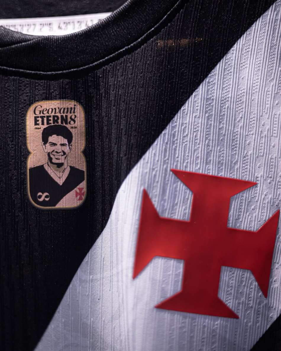 camisa do Vasco recebe patch especial em homenagem ao ídolo Geovani