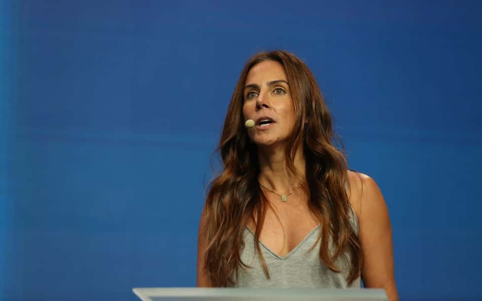 Além de Galvão, SBT contrata Carol Barcellos para cobertura da Copa do Mundo