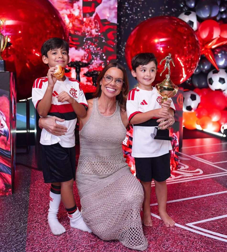Cris Tollentino e netos (Foto: Reprodução/Instagram)
