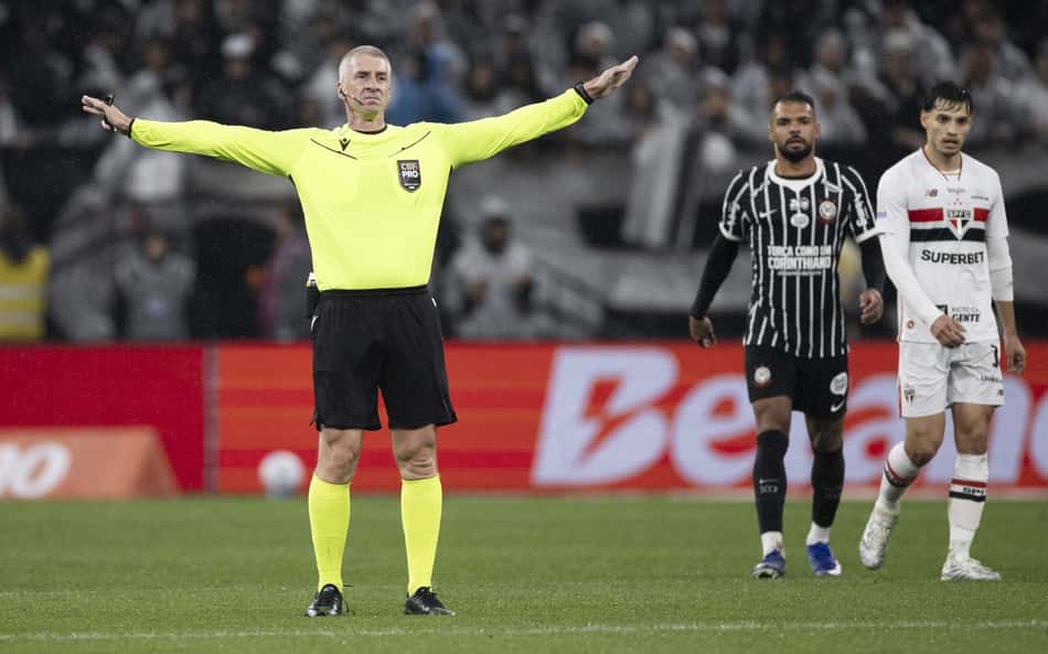 CBF divulga VAR sobre comemoração polêmica em Corinthians x São Paulo