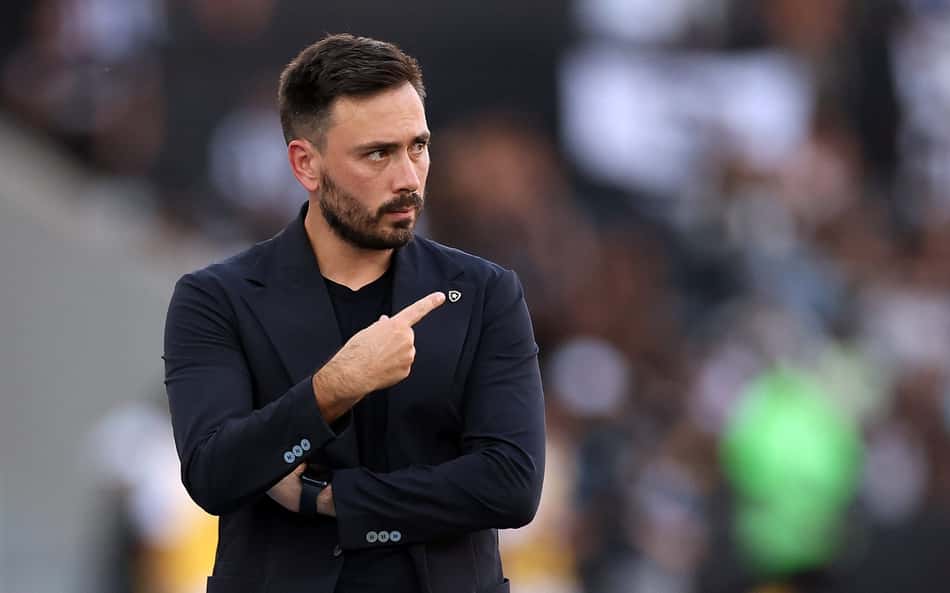 Ex-Botafogo elogia trabalho de Davide Ancelotti: 'Me tornei um jogador melhor'
