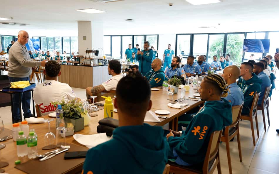 'Joguem um pelo outro': Felipão manda mensagem ao elenco da Seleção Brasileira