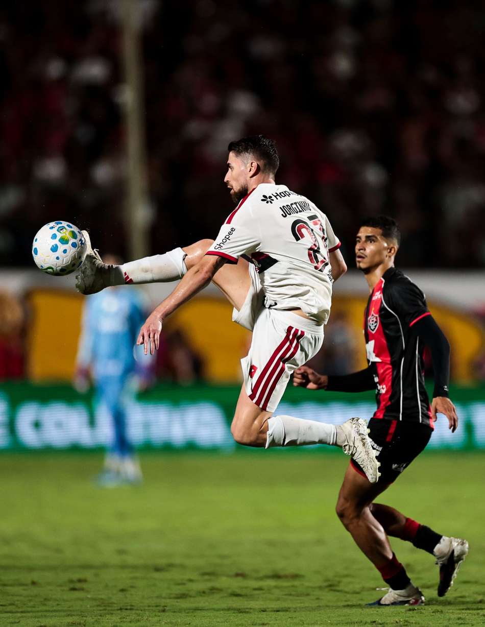Jorginho em Vitória x Flamengo (Foto: Gilvan de Souza/Flamengo)