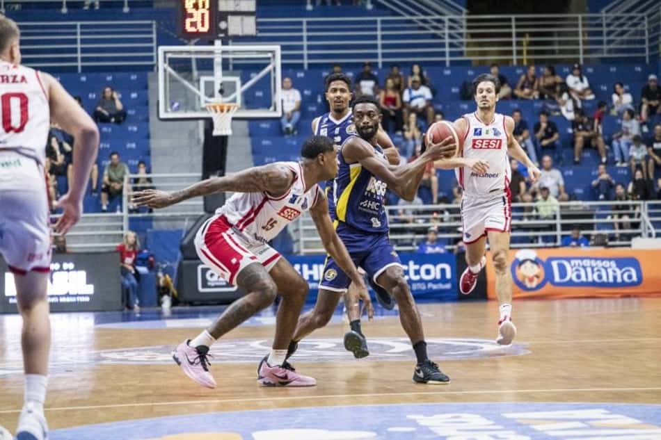 Franca x Mogi pelo jogo 1 das quartas de final do NBB 25/26 (Foto: Divulgação/NBB)