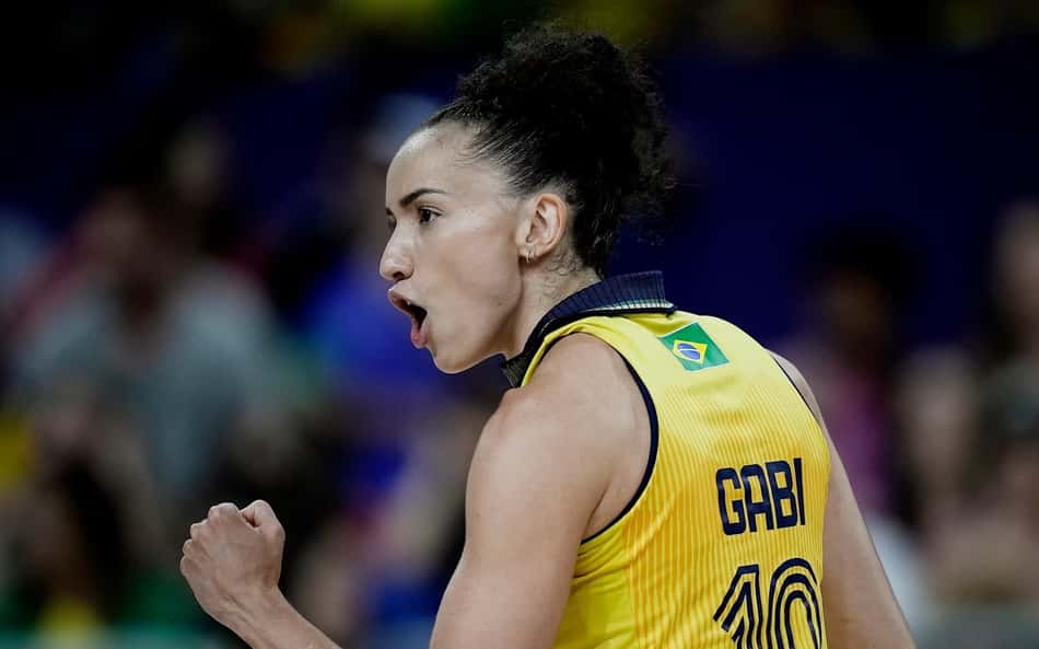 Gabi Guimarães: os 32 anos da 'filha do Deus do vôlei'